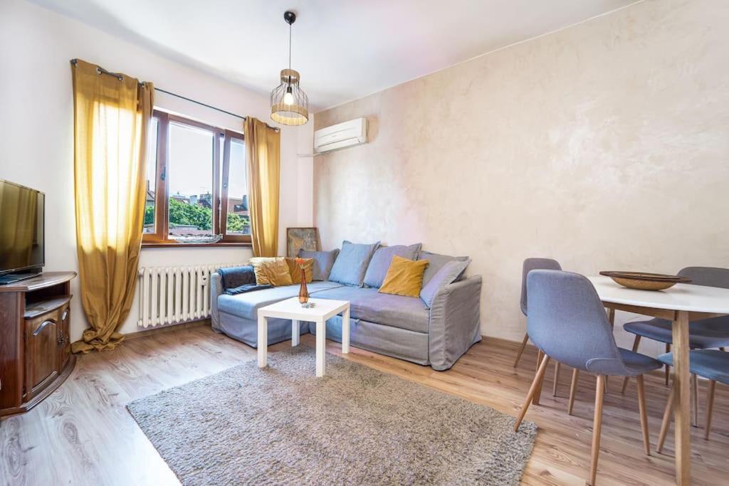Central Apartment 2Bd Next To Vitosha Bul. Софія Екстер'єр фото